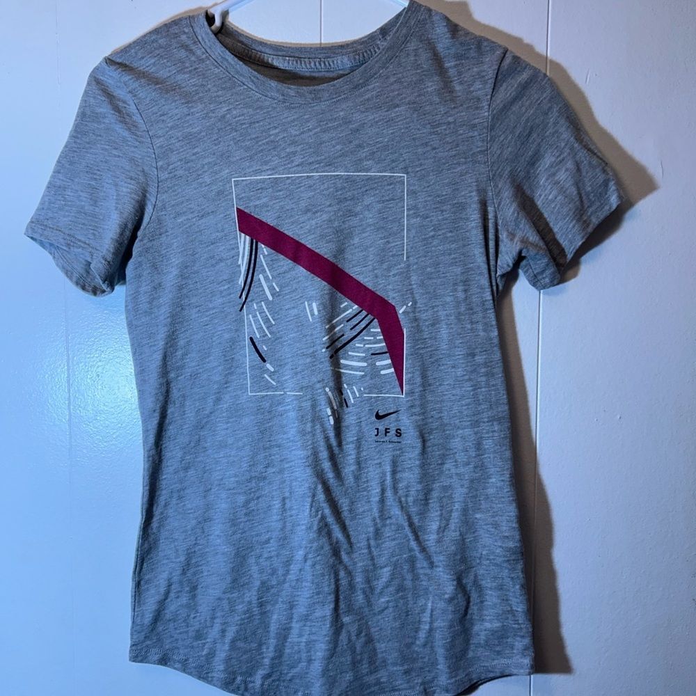 Nike xs tee